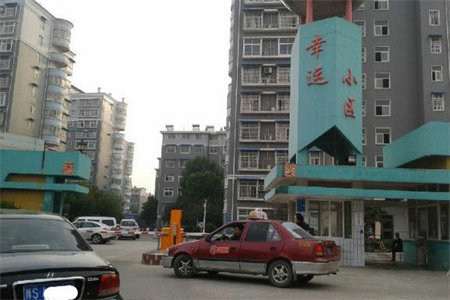 烟厂东宿舍四楼50平21万云门回小学区房